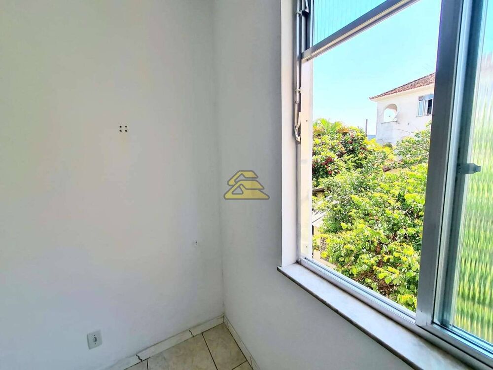 Apartamento à venda com 2 quartos, 67m² - Foto 11