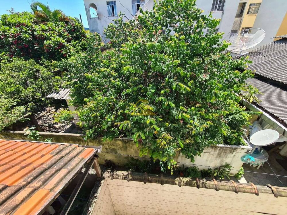 Apartamento à venda com 2 quartos, 67m² - Foto 28