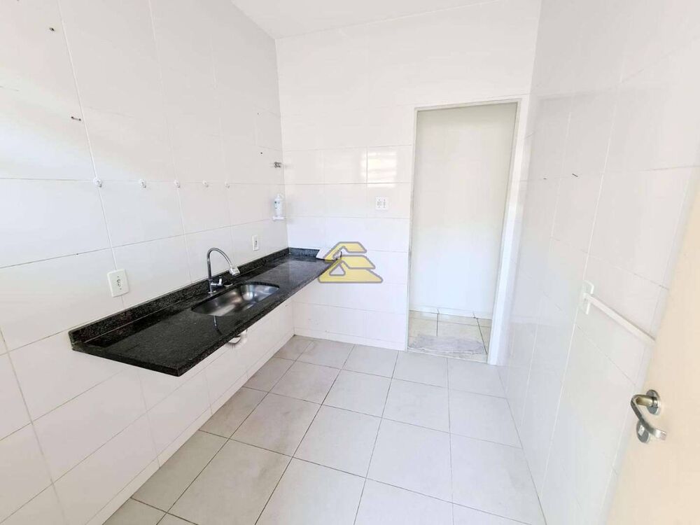 Apartamento à venda com 2 quartos, 67m² - Foto 13