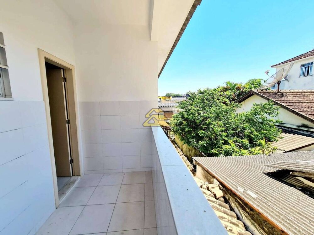 Apartamento à venda com 2 quartos, 67m² - Foto 18