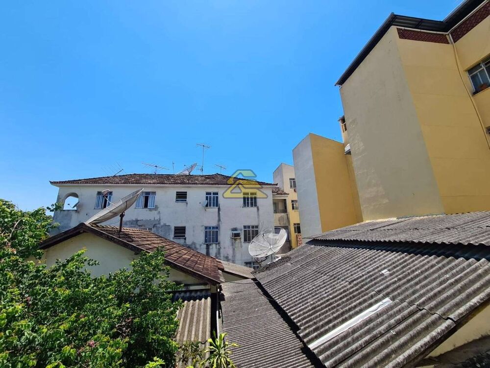 Apartamento à venda com 2 quartos, 67m² - Foto 26