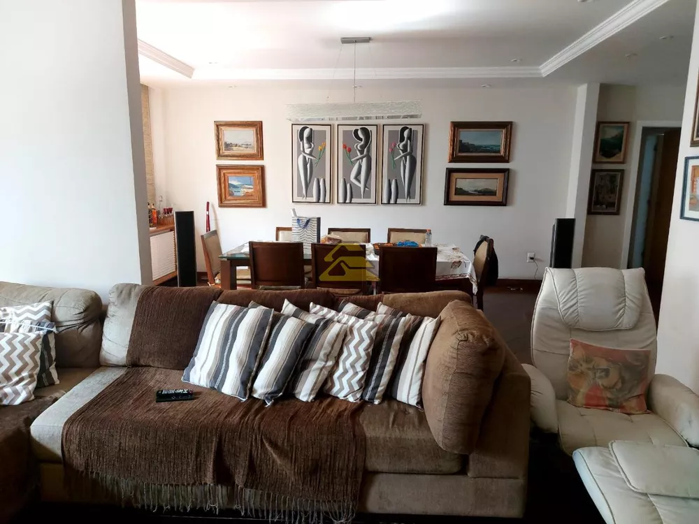 Apartamento à venda com 4 quartos, 208m² - Foto 4