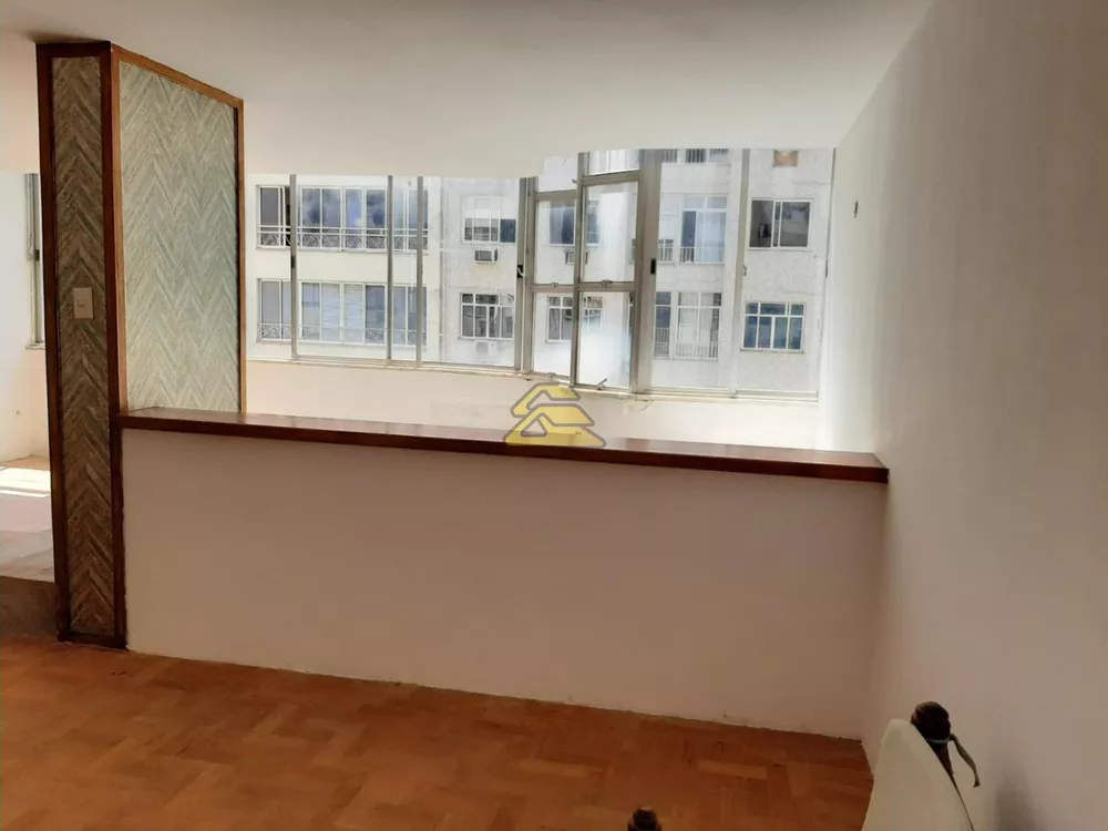 Apartamento à venda com 3 quartos, 210m² - Foto 3