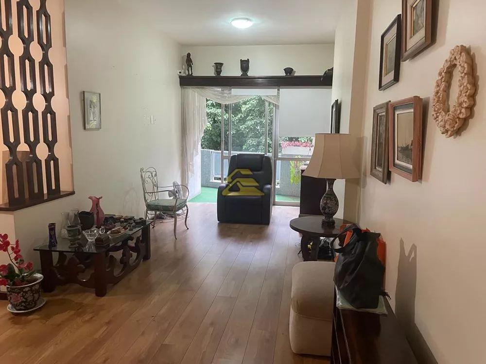 Apartamento à venda com 3 quartos, 112m² - Foto 1