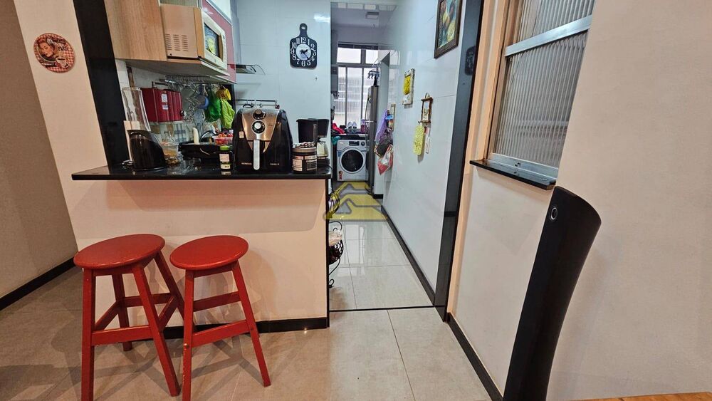 Apartamento à venda com 1 quarto, 50m² - Foto 2