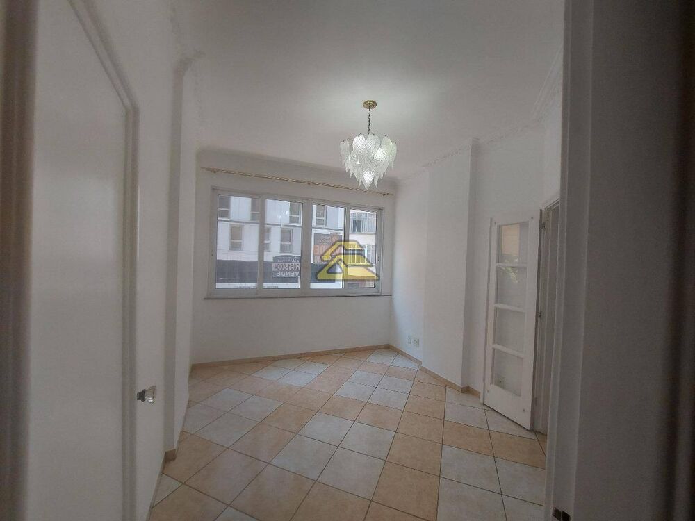Apartamento à venda com 3 quartos, 131m² - Foto 2