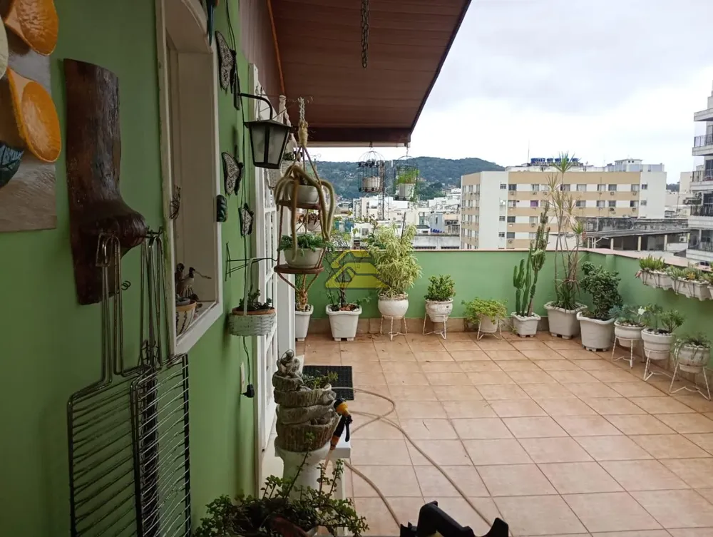 Cobertura, 3 quartos, 225 m² - Foto 1