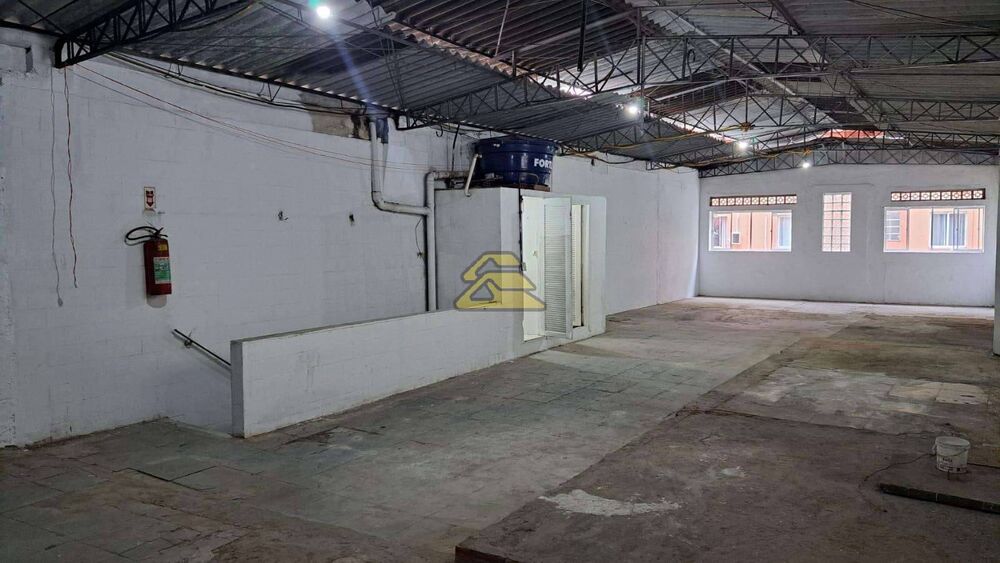 Prédio Inteiro para alugar, 300m² - Foto 18