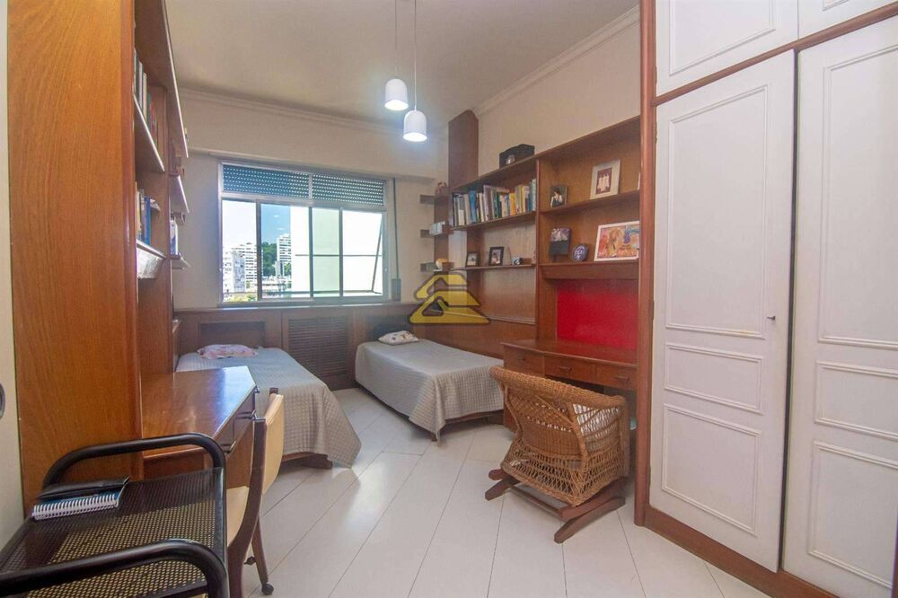 Cobertura à venda com 3 quartos, 256m² - Foto 9