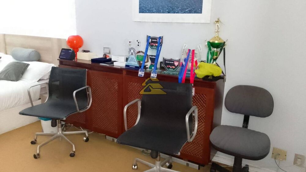Apartamento à venda com 3 quartos, 175m² - Foto 11