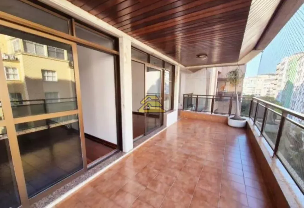 Apartamento, 3 quartos, 190 m² - Foto 1