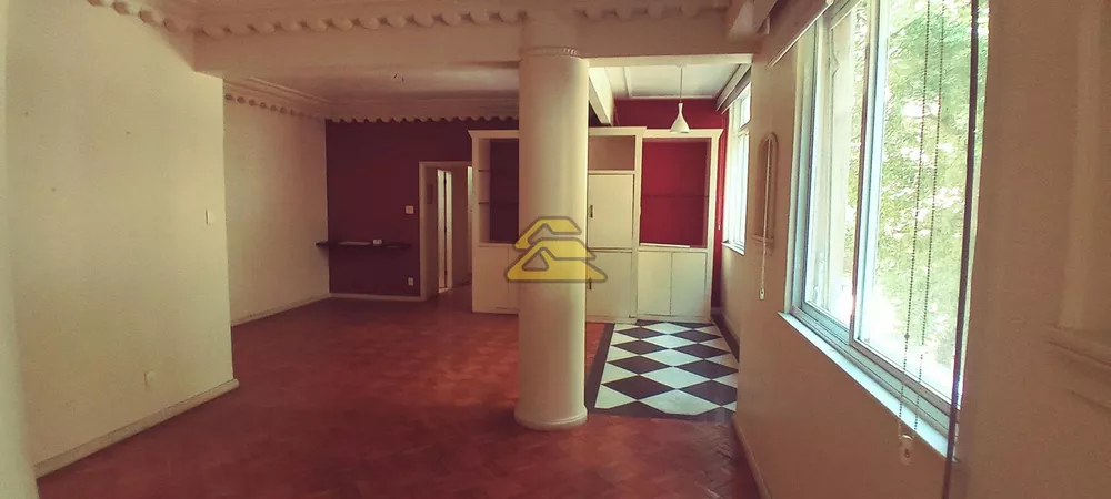 Apartamento à venda com 3 quartos, 155m² - Foto 1