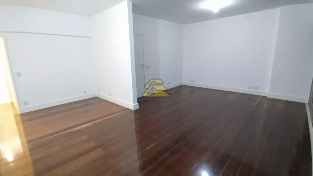 Apartamento à venda com 3 quartos, 150m² - Foto 4