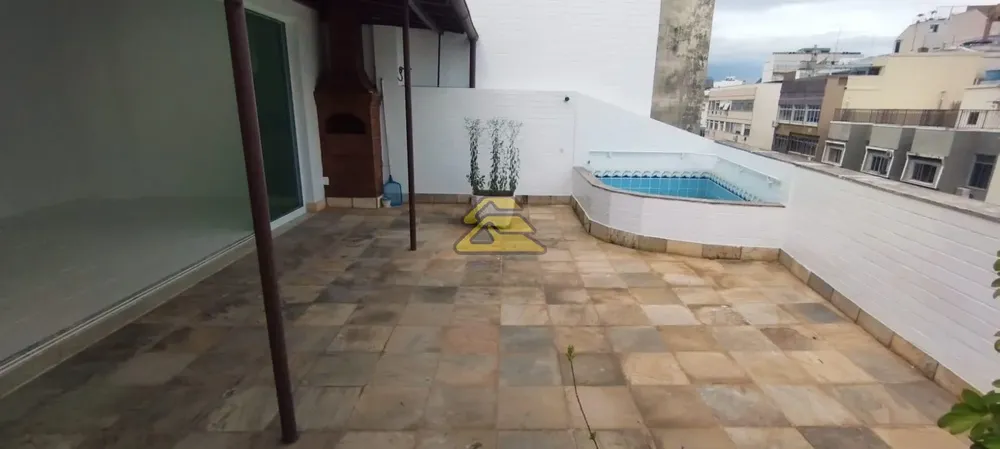Cobertura, 3 quartos, 220 m² - Foto 2