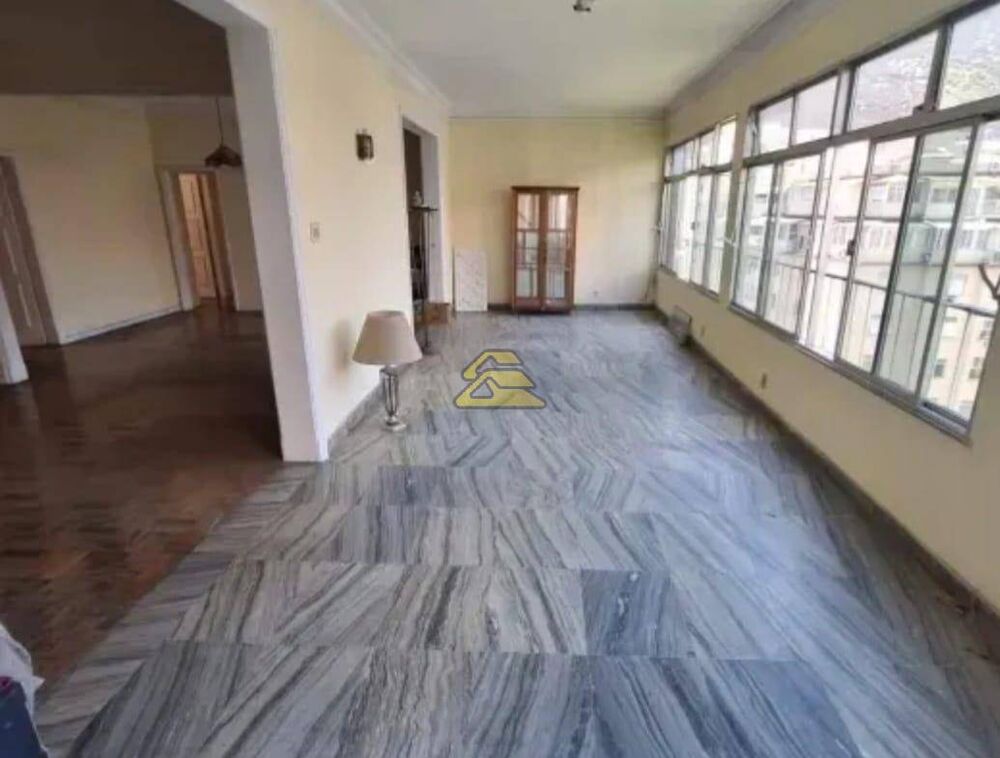 Cobertura à venda com 4 quartos, 243m² - Foto 2