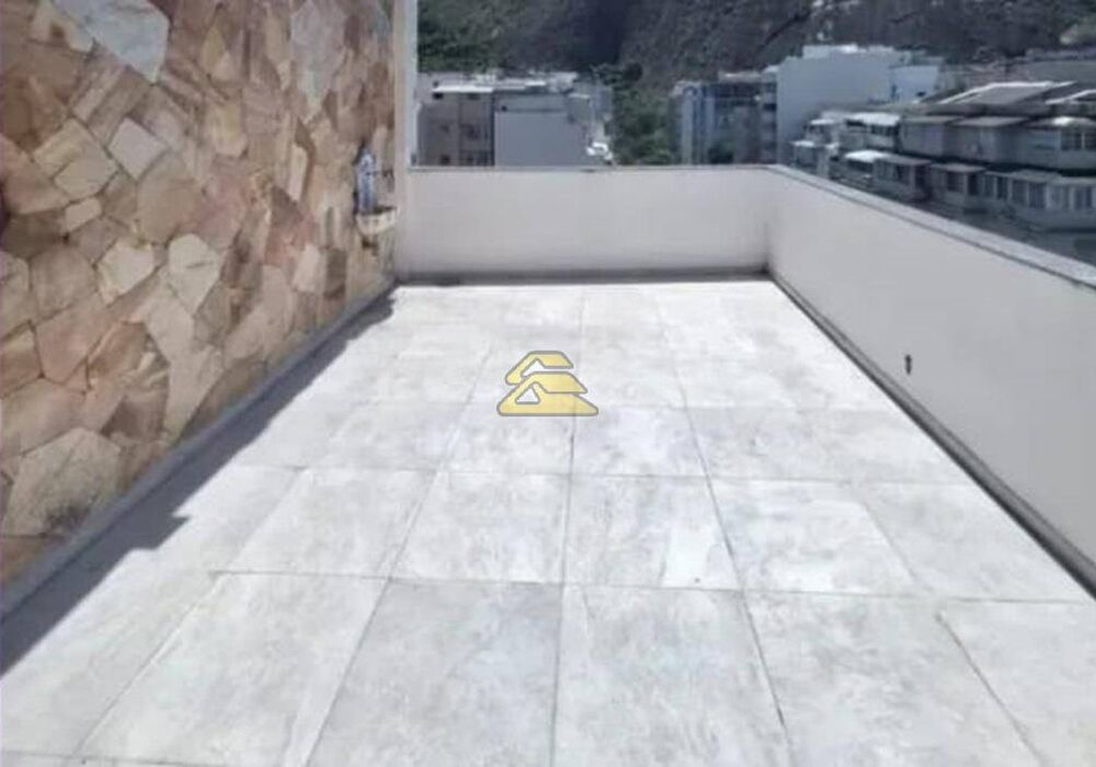Cobertura à venda com 4 quartos, 243m² - Foto 1