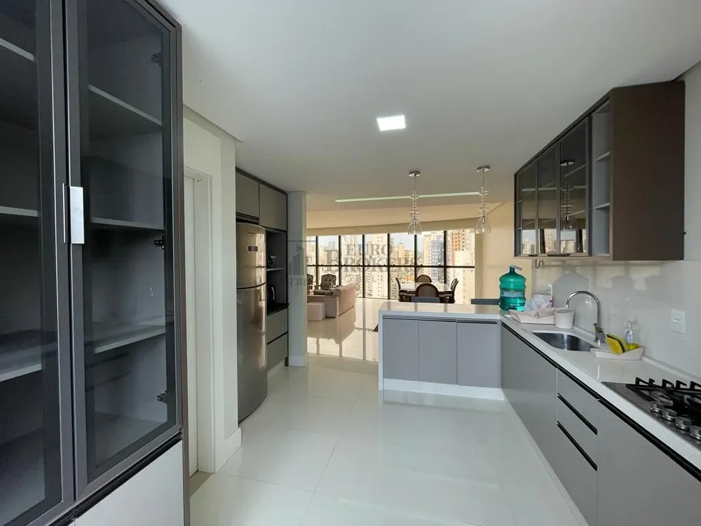 Apartamento, 3 quartos, 130 m² - Foto 3