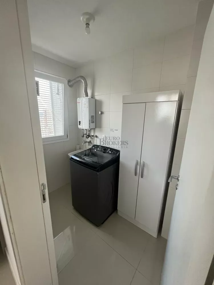 Apartamento à venda com 3 quartos, 139m² - Foto 4