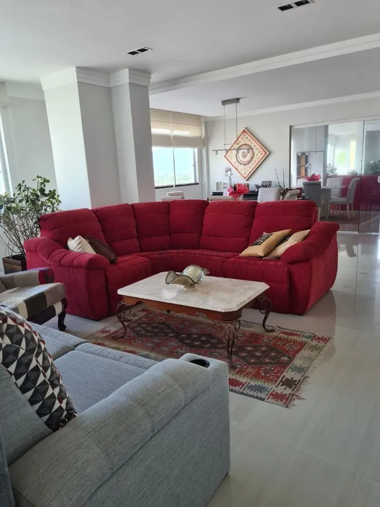 Cobertura, 3 quartos, 214 m² - Foto 1