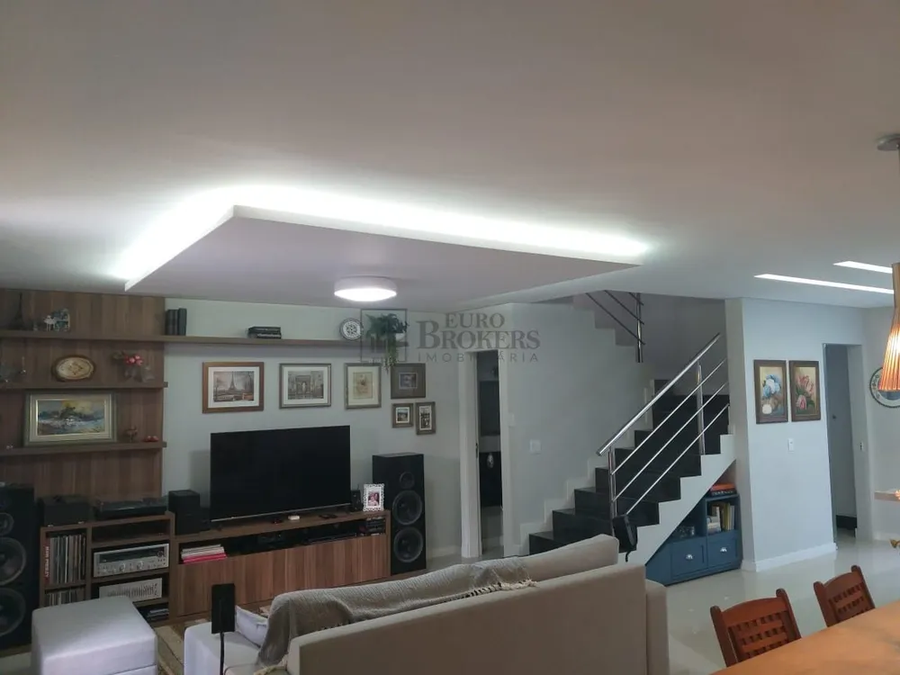 Sobrado, 3 quartos, 215 m² - Foto 3