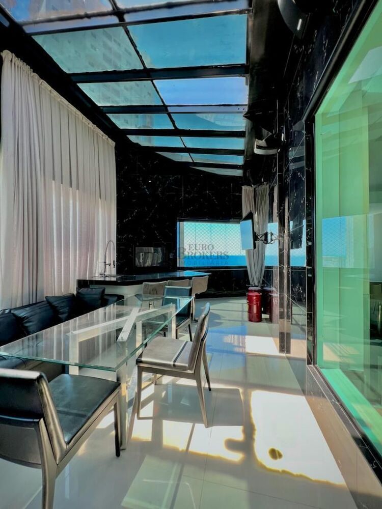 Cobertura à venda com 4 quartos, 300m² - Foto 3
