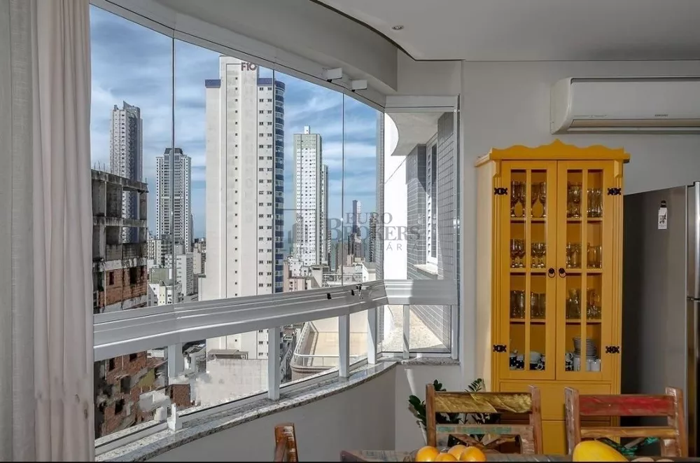 Apartamento à venda com 3 quartos, 120m² - Foto 5