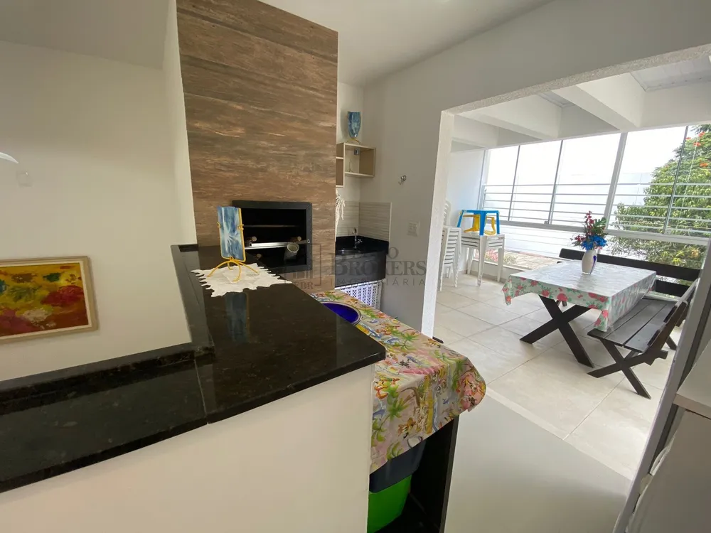 Sobrado, 3 quartos, 252 m² - Foto 1