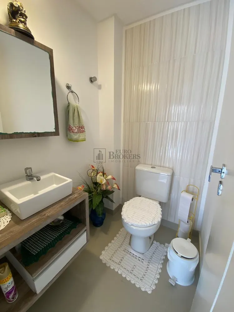 Sobrado, 3 quartos, 252 m² - Foto 1