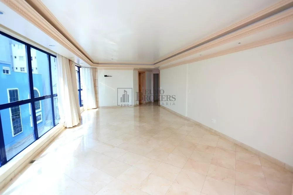 Apartamento à venda com 4 quartos, 700m² - Foto 3