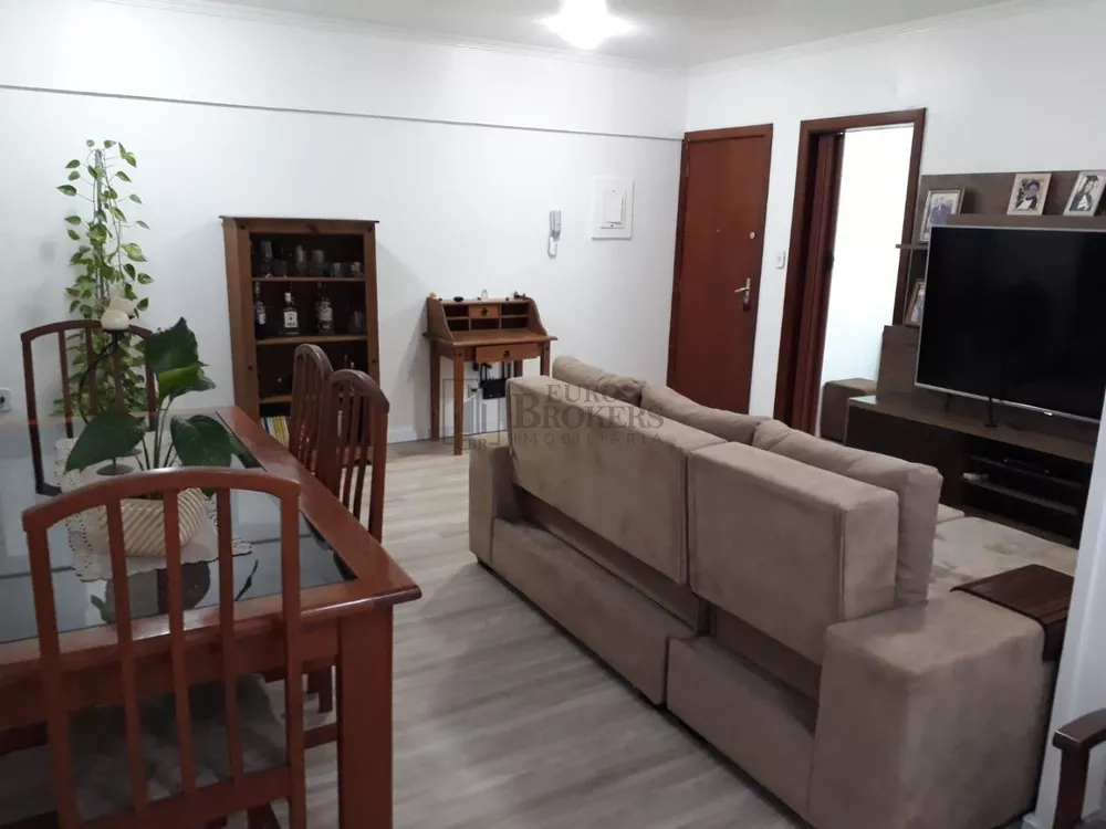 Apartamento à venda com 3 quartos, 136m² - Foto 3