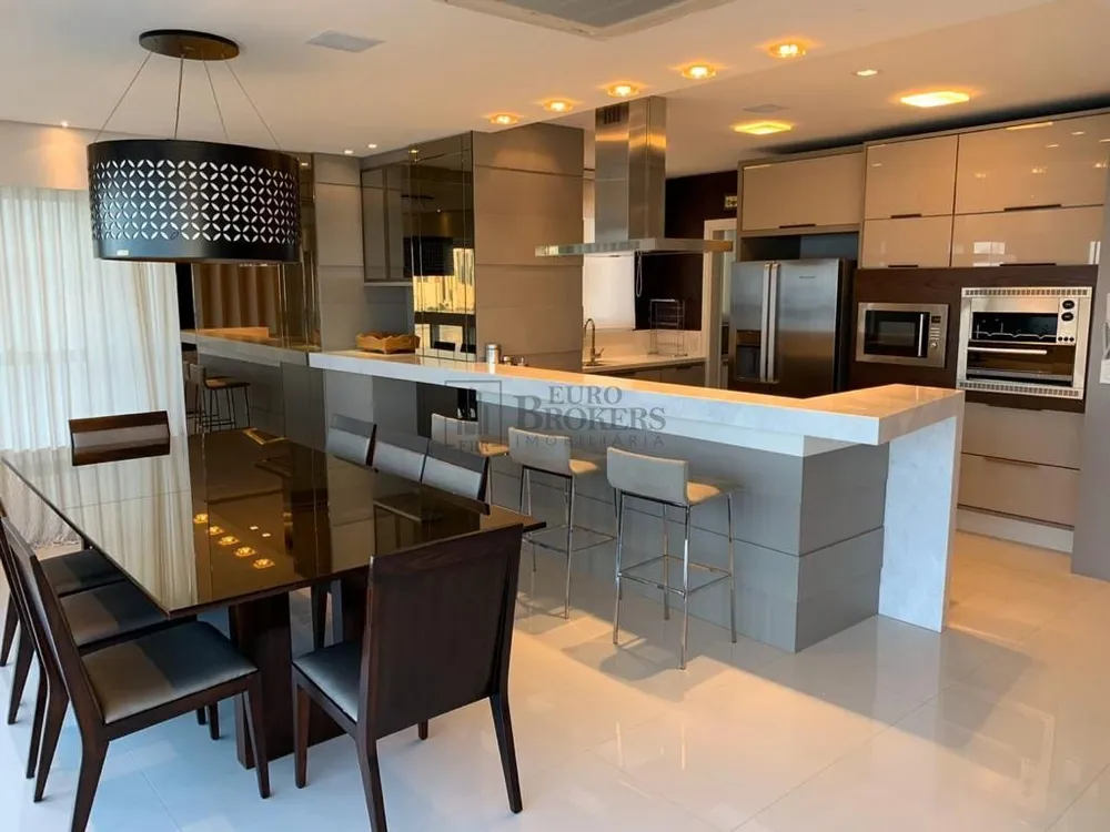 Apartamento, 5 quartos, 237 m² - Foto 4