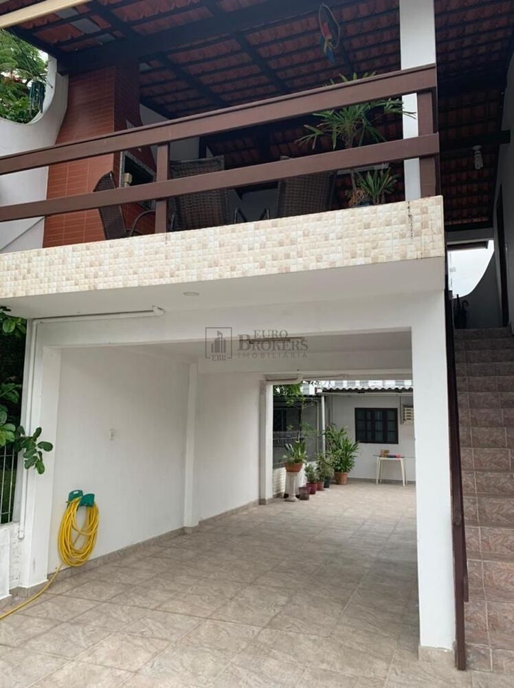 Casa, 8 quartos, 280 m² - Foto 1