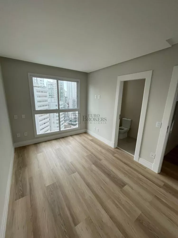 Apartamento à venda com 3 quartos, 138m² - Foto 9