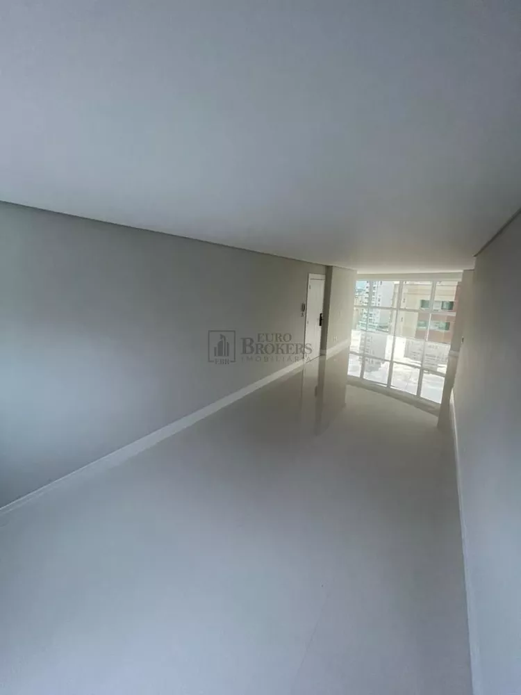 Apartamento à venda com 3 quartos, 138m² - Foto 11