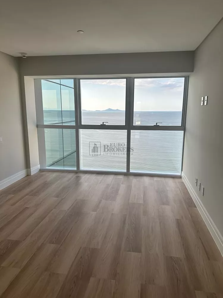 Apartamento à venda com 4 quartos, 194m² - Foto 6