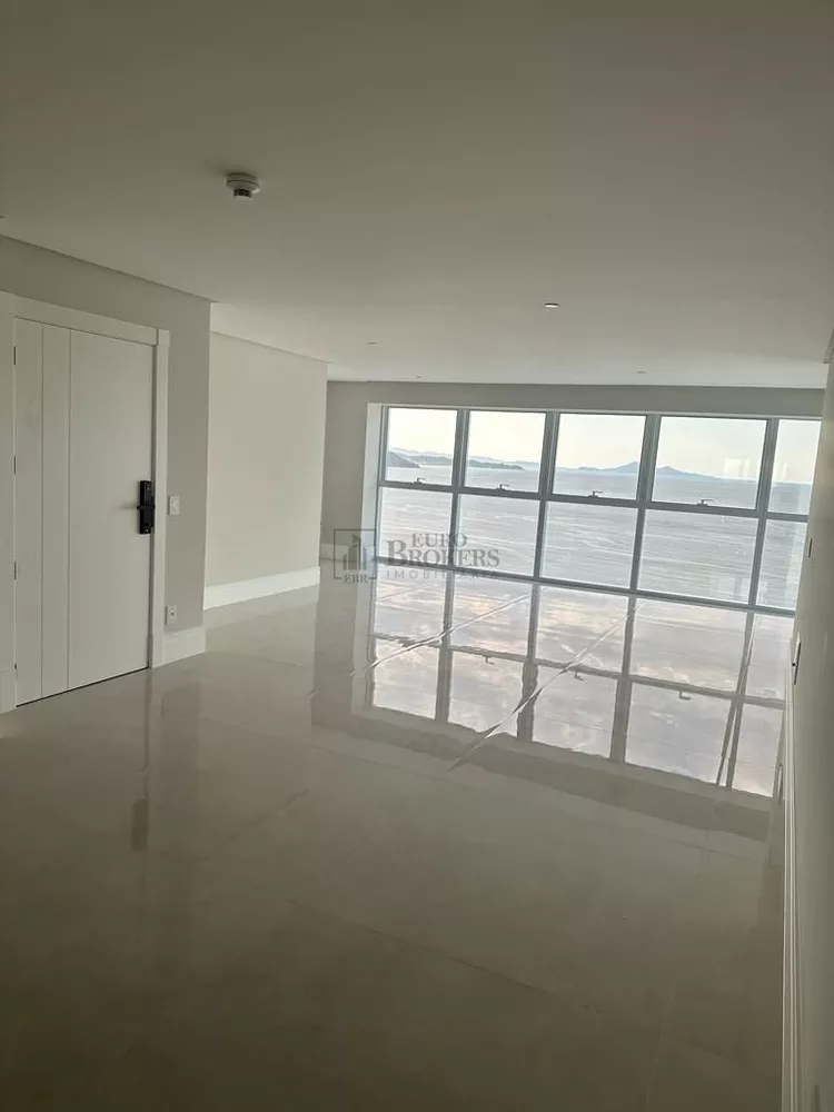 Apartamento à venda com 4 quartos, 194m² - Foto 1