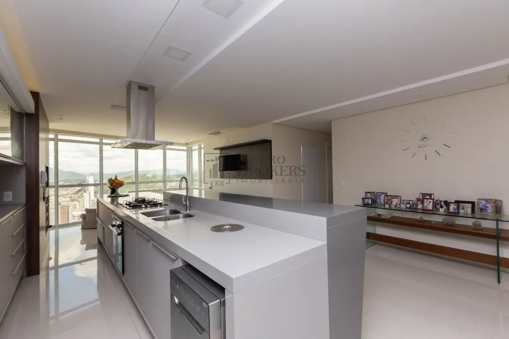 Apartamento, 4 quartos, 228 m² - Foto 2