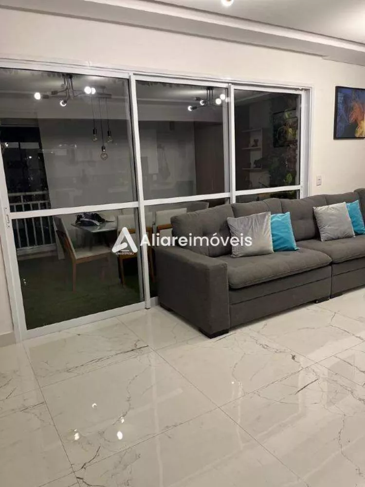 Apartamento à venda com 3 quartos, 110m² - Foto 2