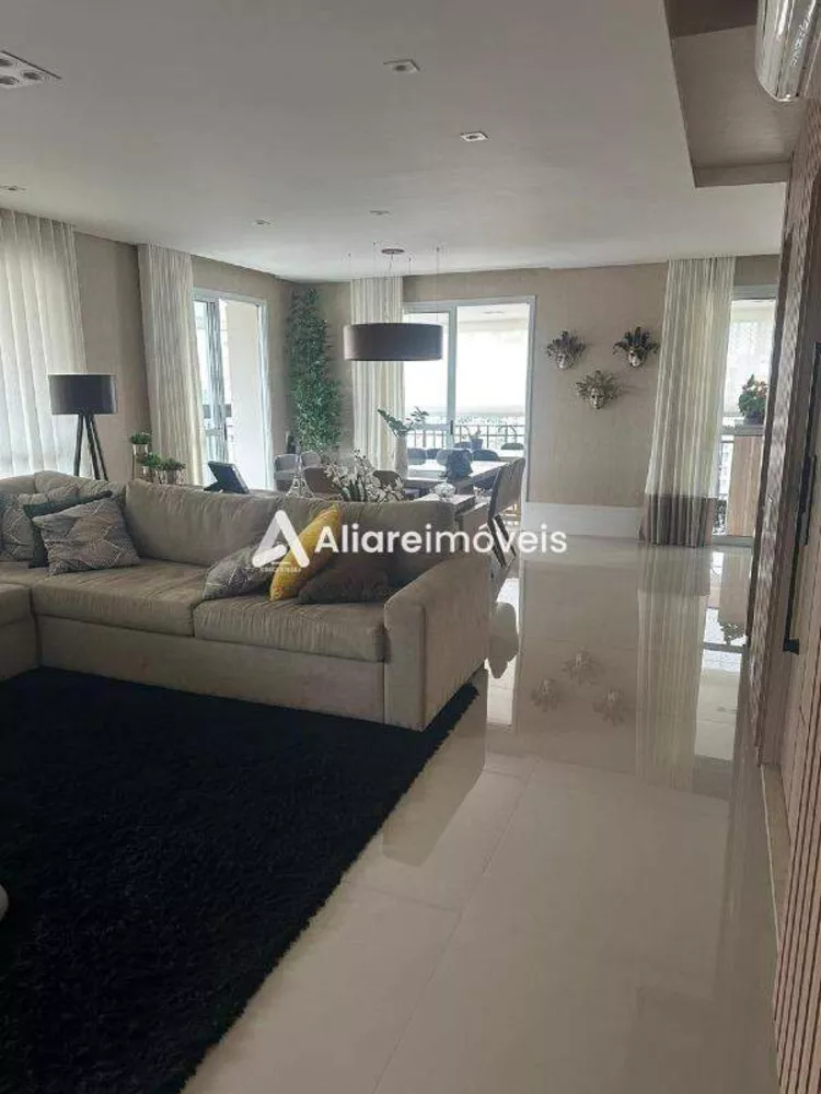 Apartamento para alugar com 3 quartos, 225m² - Foto 3