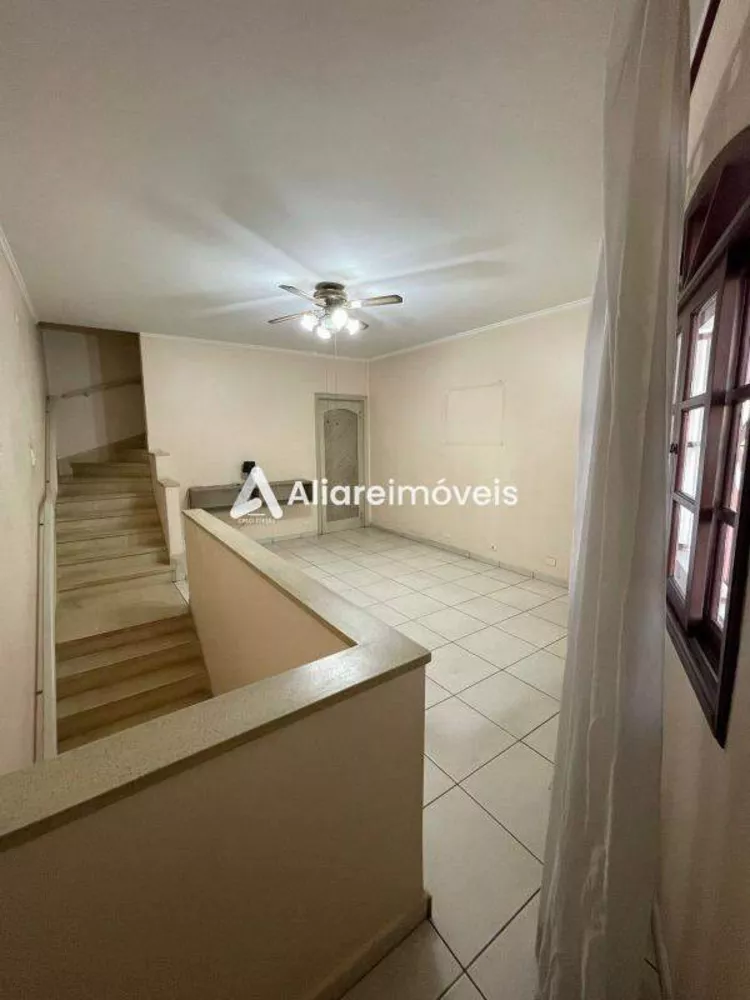 Casa à venda com 2 quartos, 136m² - Foto 2