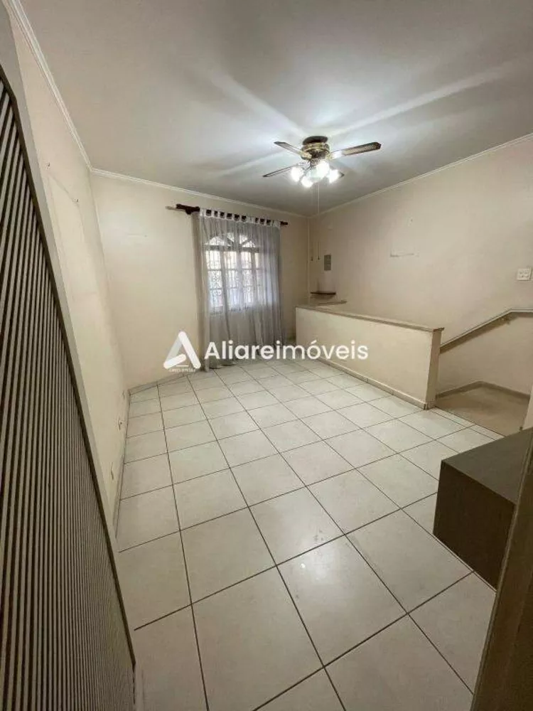 Casa à venda com 2 quartos, 136m² - Foto 3