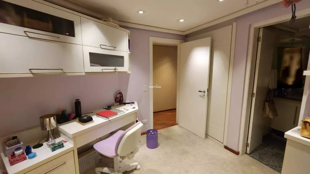 Apartamento à venda com 3 quartos, 168m² - Foto 2