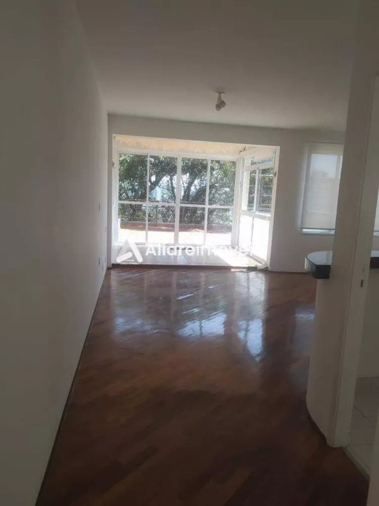 Casa à venda com 2 quartos, 216m² - Foto 1