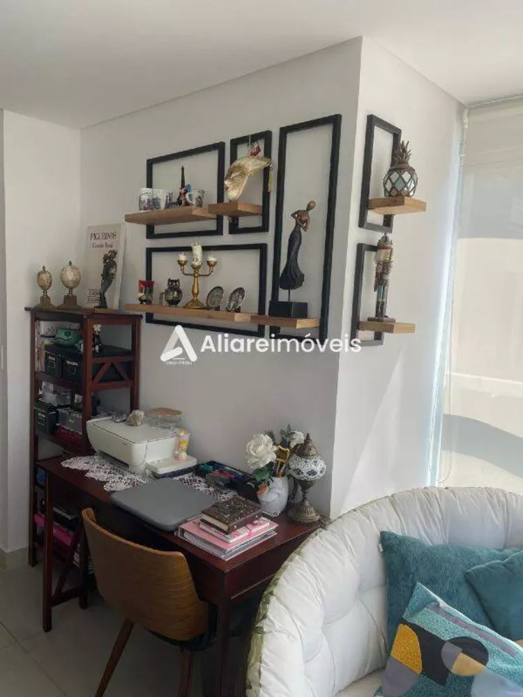 Apartamento à venda com 2 quartos, 66m² - Foto 4