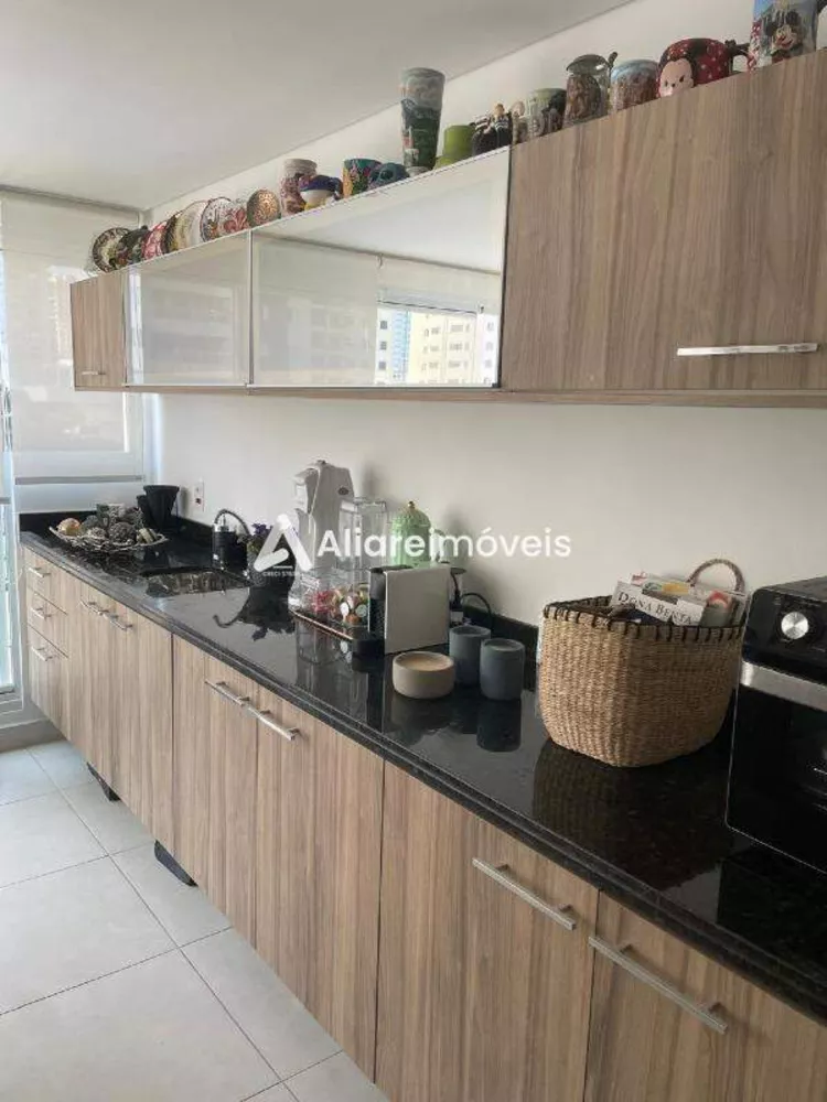 Apartamento à venda com 2 quartos, 66m² - Foto 2