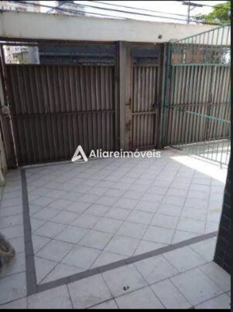 Casa para alugar com 2 quartos, 350m² - Foto 1