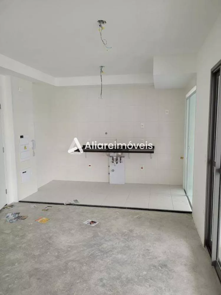 Apartamento à venda com 3 quartos, 92m² - Foto 4