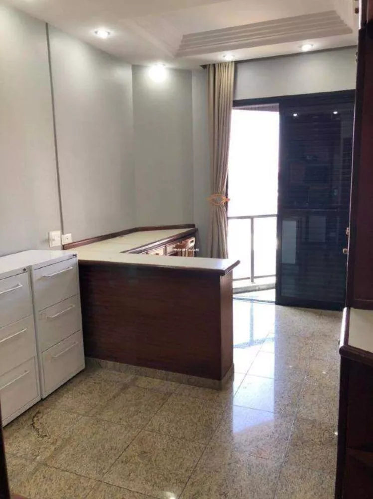 Apartamento à venda com 4 quartos, 228m² - Foto 6