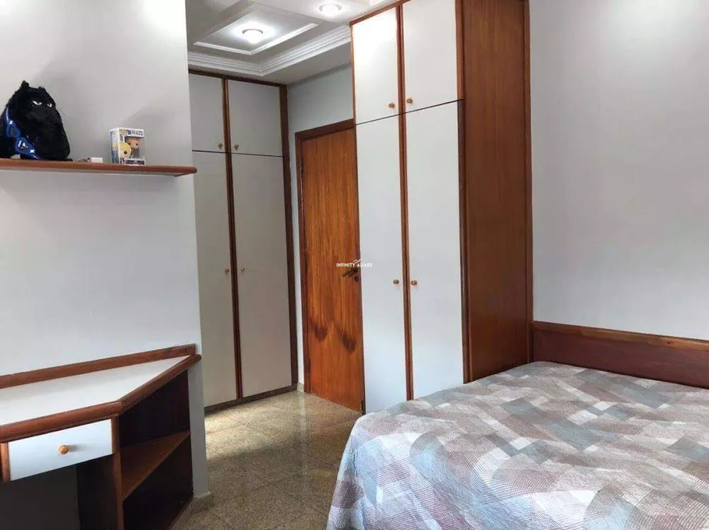 Apartamento à venda com 4 quartos, 228m² - Foto 5