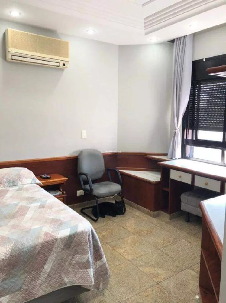 Apartamento à venda com 4 quartos, 228m² - Foto 8